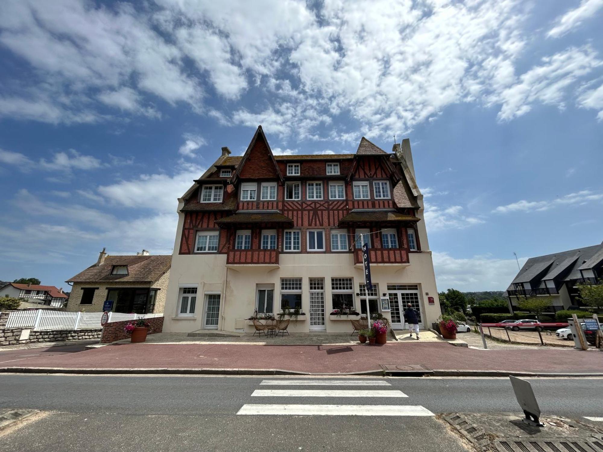 Hotel De La Mer - Deauville Blonville - Boutique Hotel De Charme Vue Mer Ou Campagne - Acces Direct Plage Exterior photo