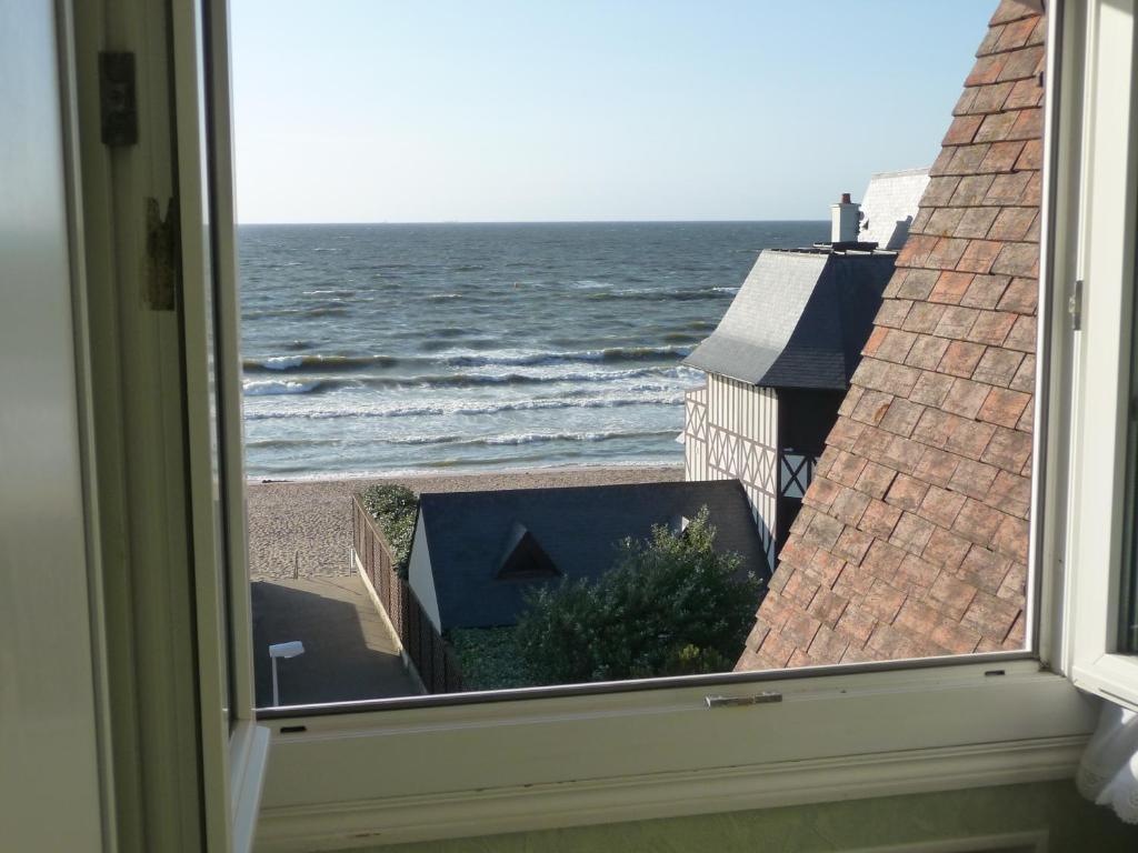 Hotel De La Mer - Deauville Blonville - Boutique Hotel De Charme Vue Mer Ou Campagne - Acces Direct Plage Exterior photo